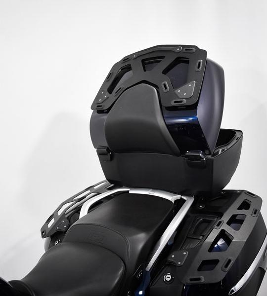 Portapacchi Posteriore Per Topcase In Alluminio Bmw R1200 Rt (07/2014>2018) / R1250 Rt (2019>) / K1600 Gt (2010>) NERO TESTURIZZATO - PP15-ALL-N-TX-R1200RT